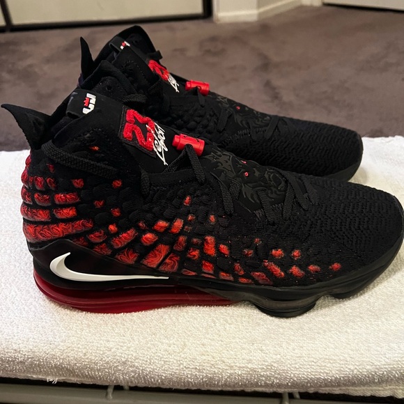 Nike LeBron 17 Infrared. Size 12. New never worn. - Picture 3 of 6